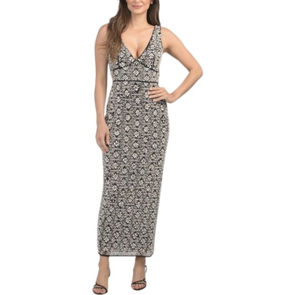 Mac Duggal Dresses & Skirts - MAC DUGGAL Sleeveless Beaded Gown